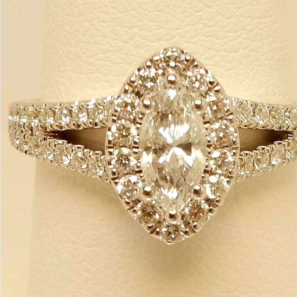 Marquise engagement ring 1.15 ct DIAMONDS WG
